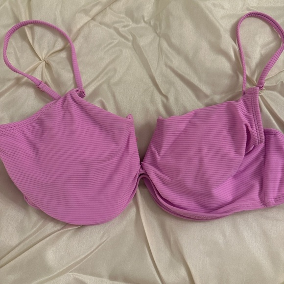 No Boundaries lilac/pink woman’s bikini top - Picture 1 of 5